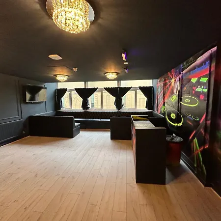 Unique City Centre Dj Apartment - Sleeps 20 Liverpool Exterior photo