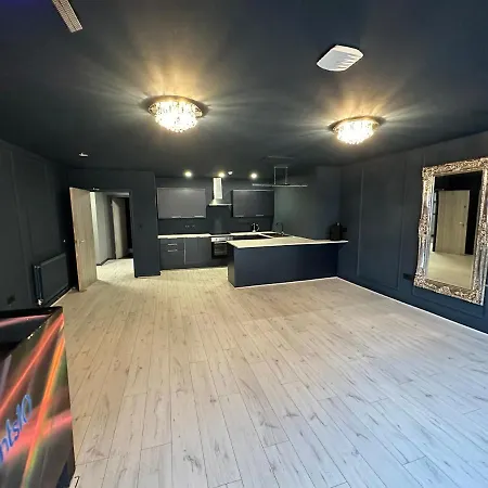 Unique City Centre Dj Apartment - Sleeps 20 Liverpool Exterior photo