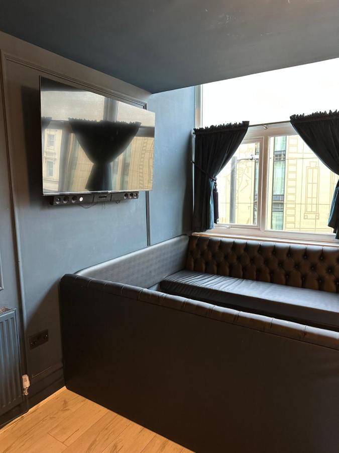 Apartment Unique Centre Dj - Sleeps 20 *